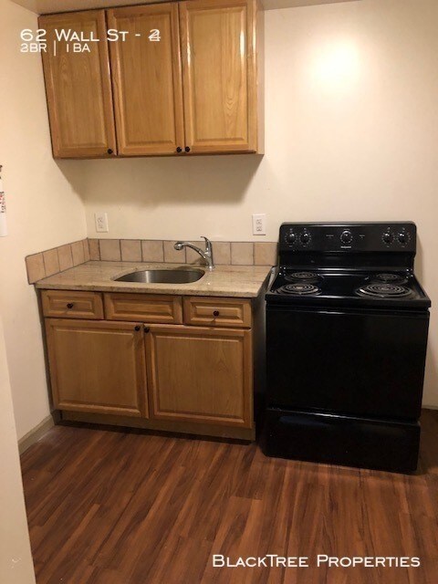 Building Photo - 62 Wall St #4 2BR 1BA