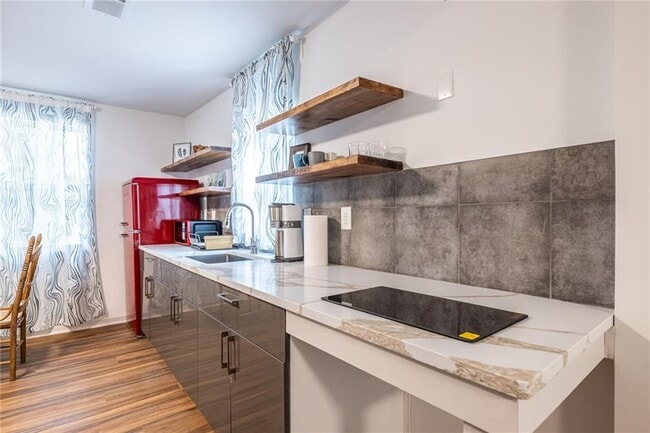 Building Photo - 4350 Welcome All Terrace