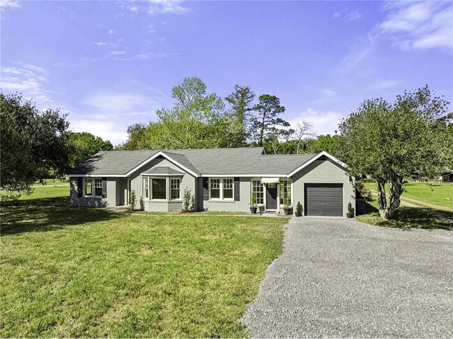 Building Photo - 11822 LA-23