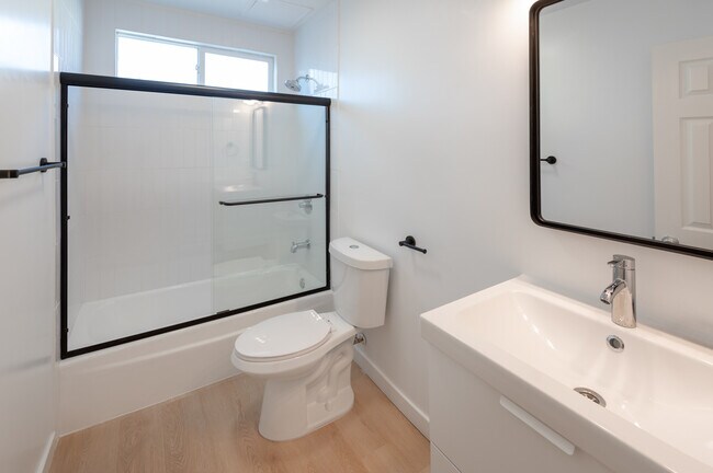 Building Photo - 2755 Redondo Blvd