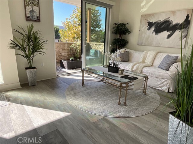 Foto del edificio - 1680 Pomona Ave