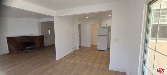 Building Photo - 6307 Tampa Ave