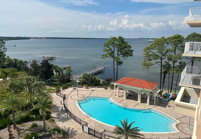 Building Photo - 2400 Grandiflora Blvd