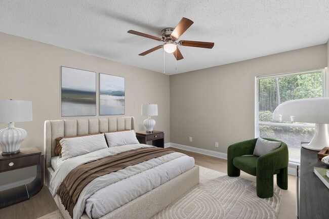 Interior Photo - Renovated and Under New Management!