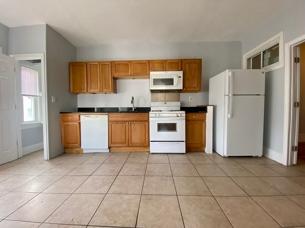 767 Broadway Unit 5, Chelsea, MA 02150 Room for Rent in Chelsea, MA