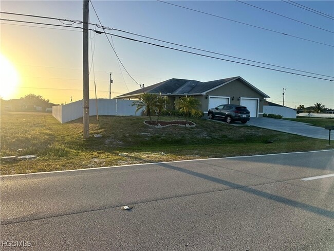 Foto del edificio - 1429 Nelson Rd N