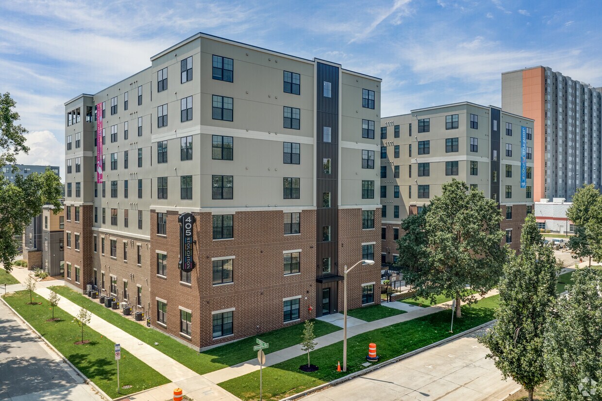Foto principal - 405 E Stoughton St