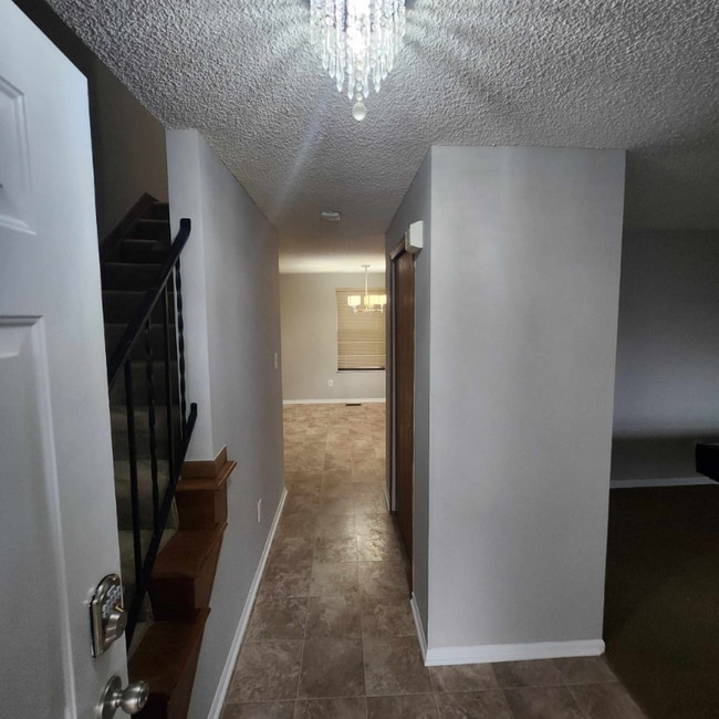 Building Photo - 2370 Walborn Dr