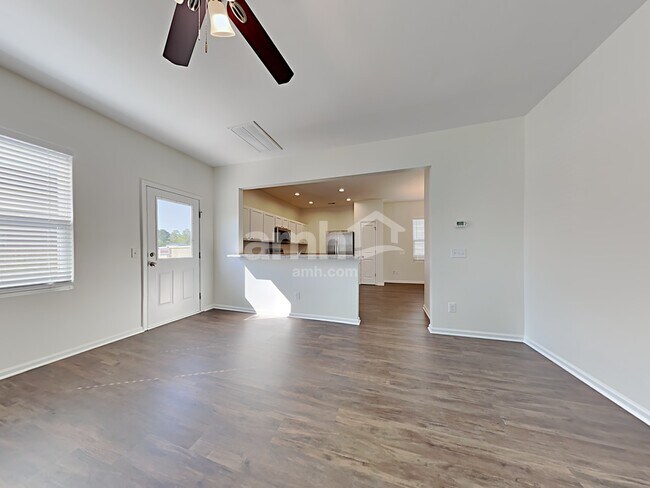 Foto del edificio - 405 Ridgedale Rd