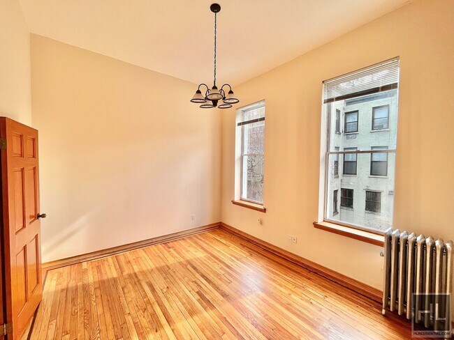Foto del edificio - 60 EAST 7 STREET