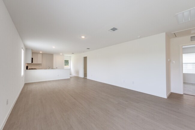 Foto del edificio - 1301 Salton Ln