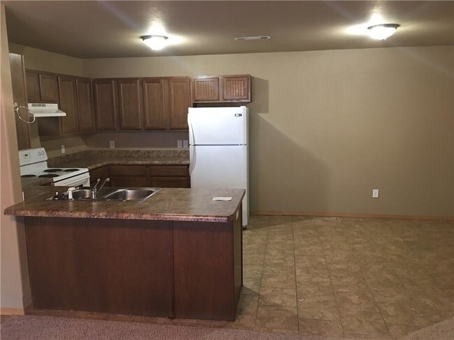 Building Photo - 3611 N Robin Ct