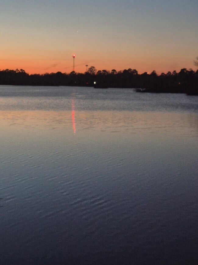 Foto del edificio - 2503 River Crest