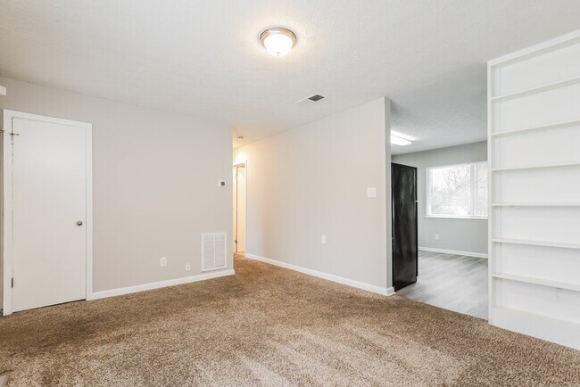 Foto del edificio - 8721 W Bourne Dr