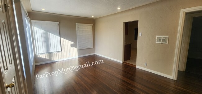 Living Room - 25120 Eshelman Ave