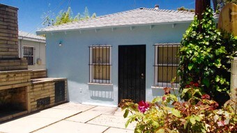 Primary Photo - 1106 Oakwood Ave