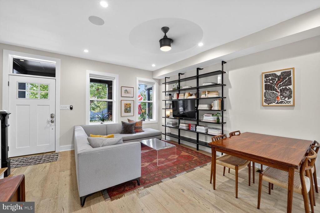 Foto principal - 146 U St NE
