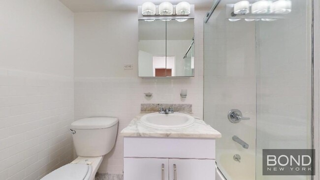Building Photo - 405 E 56th St