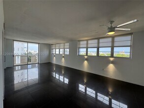 Building Photo - 800 West Dr