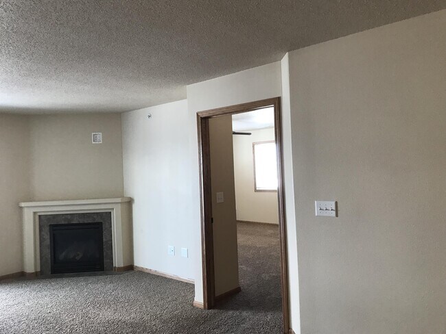 Foto del edificio - 1415 Sharloh LP