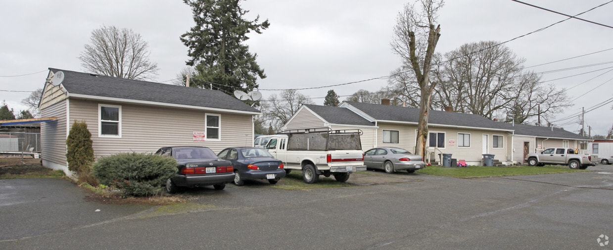 Primary Photo - 15011-15023 W Thorne Ln SW