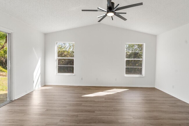 Foto del edificio - 1816 14th Ave SW