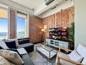 Building Photo - 555 Evergreen St