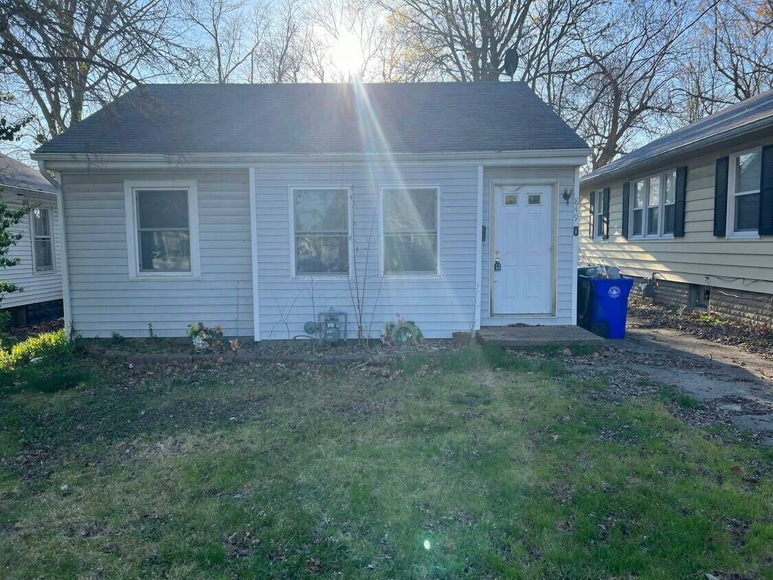 849 S Belmont Ave, Decatur, IL 62521 House Rental in Decatur, IL