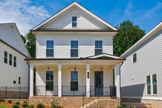 Building Photo - 171 Basil St