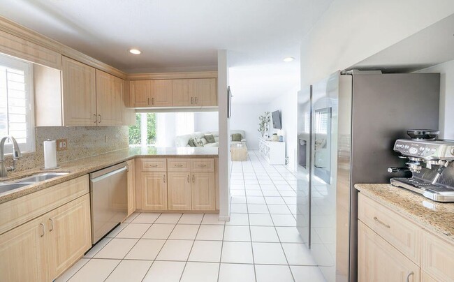 Photo - 18157 SE Fairview Cir House