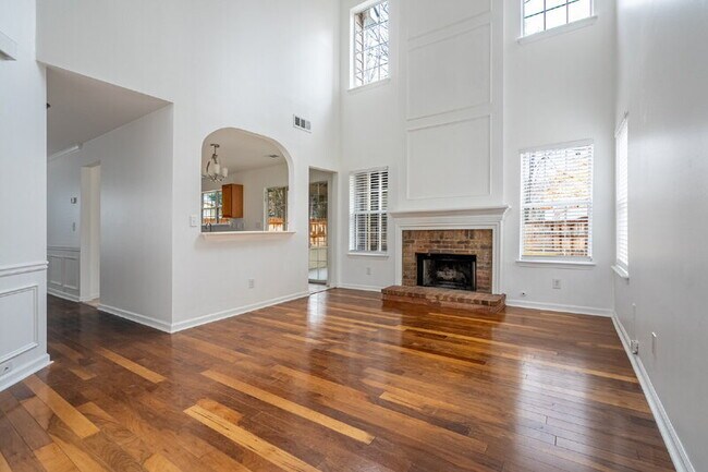 Foto del edificio - 1185 Arborhill Ln