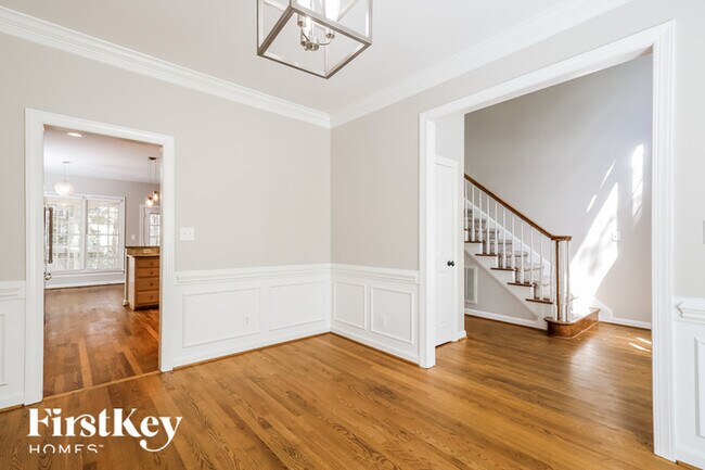 Building Photo - 12439 Sylvan Oak Way