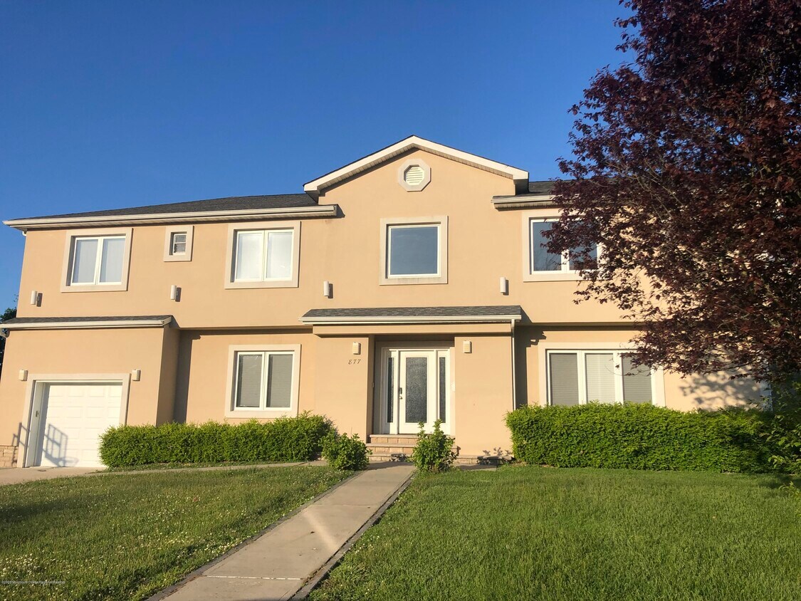 877 Red Oaks Dr, Long Branch, NJ 07740 House Rental in Long Branch