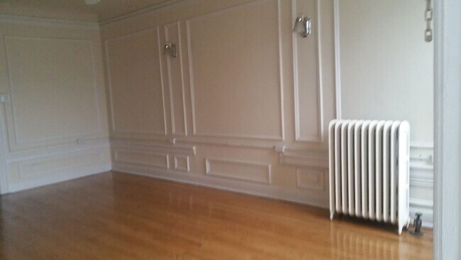 Foto del edificio - 1609 Ridge Ave
