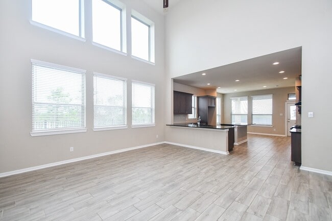 Foto del edificio - 14907 Fisher Reservoir Dr