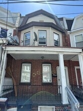 Building Photo - 118 S Broom St
