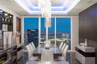 Building Photo - 3750 S Las Vegas Blvd