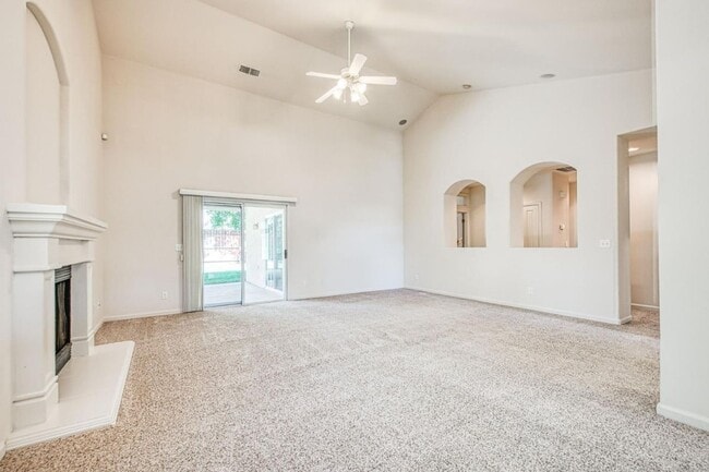 Building Photo - 1138 E Royal Dornoch Ave