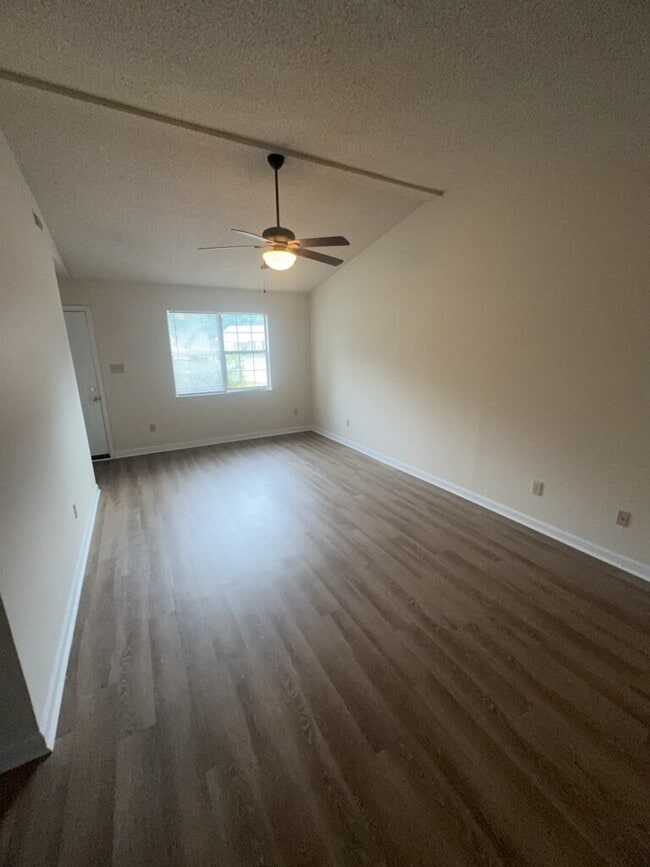 Building Photo - 1708 Wine Press Ct