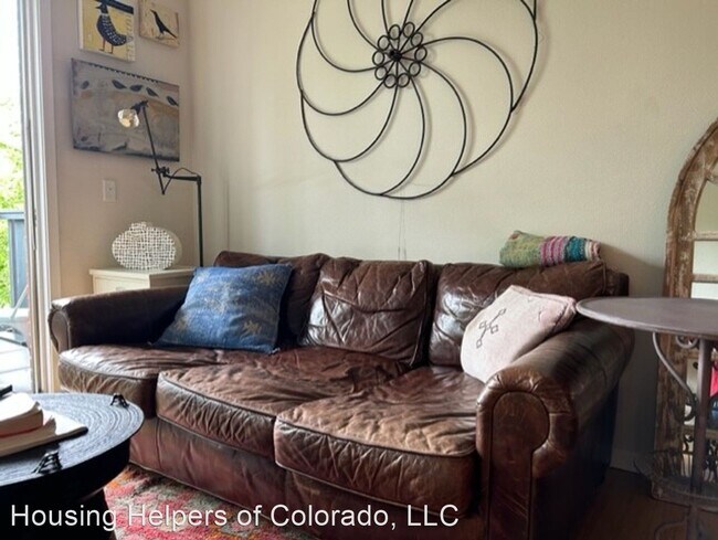 Building Photo - 1 br, 1 bath House - 4650 Holiday Drive 202
