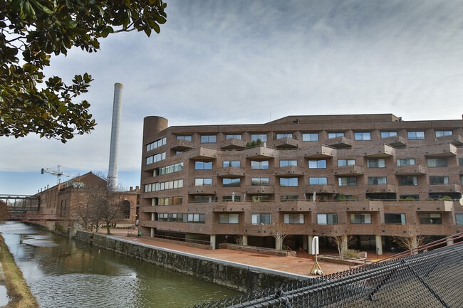 Contemporary 2 Bed 2.5 Bath Condo in Georg... - Contemporary 2 Bed 2.5 Bath Condo in Georg...