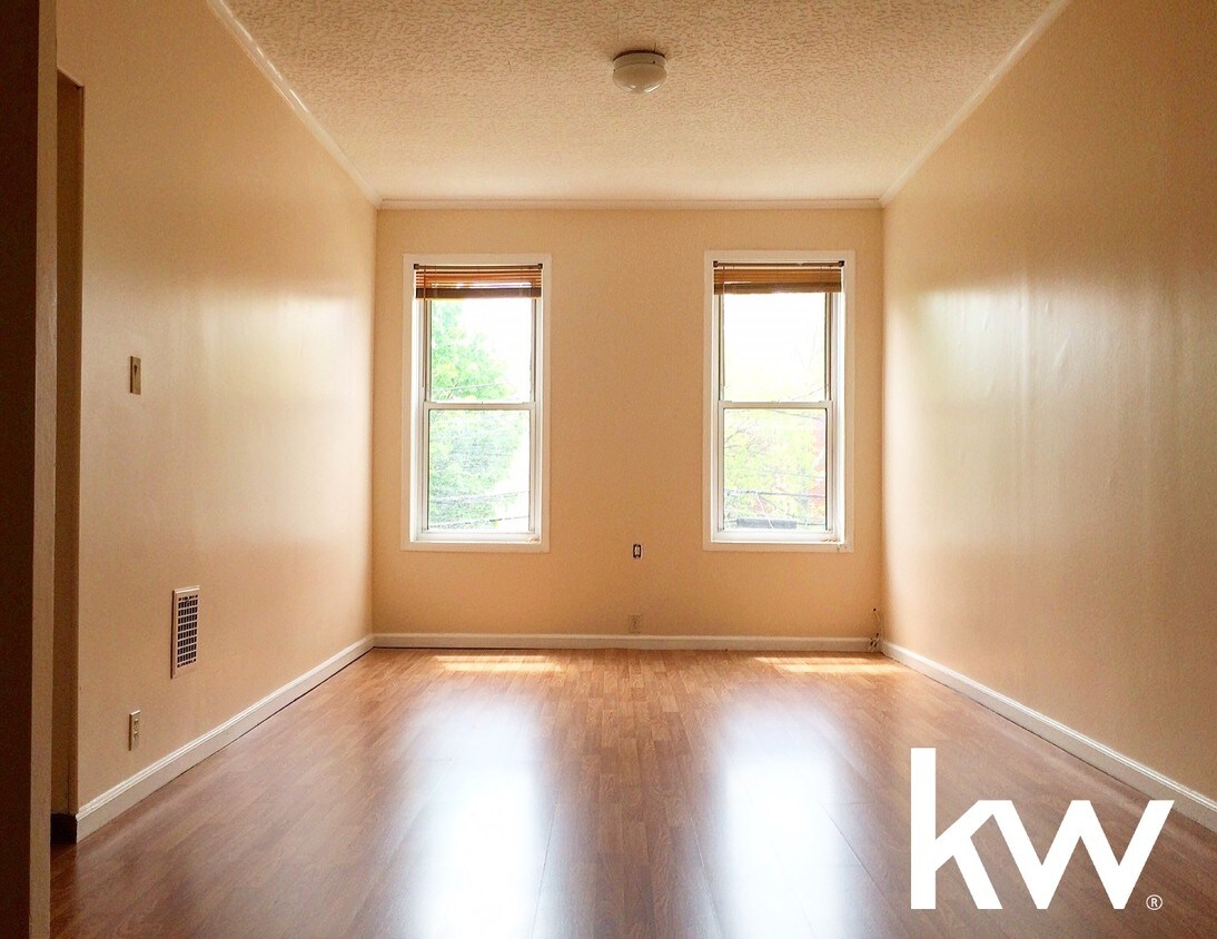 Foto principal - 912 52nd St