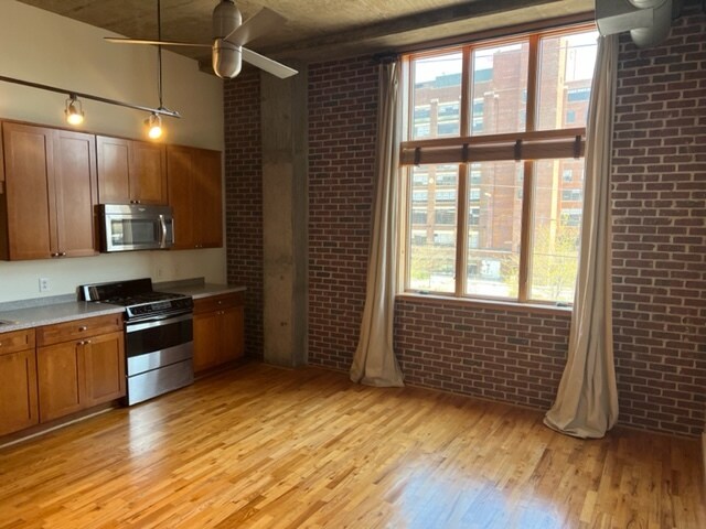 Foto del edificio - 660 Glen Iris Dr NE