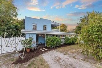Building Photo - 508 SE Balboa Ave