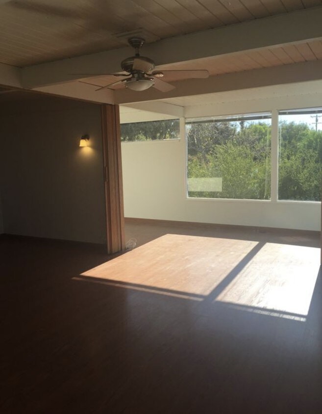 Foto principal - 7273 Birdview Ave
