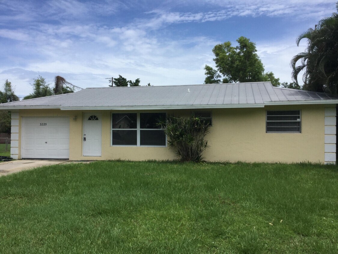 Foto principal - 3225 SE Mimosa St