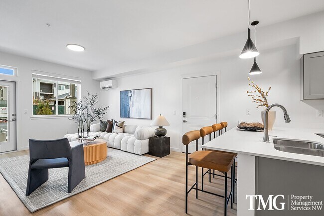 Interior Photo - The Timothy
