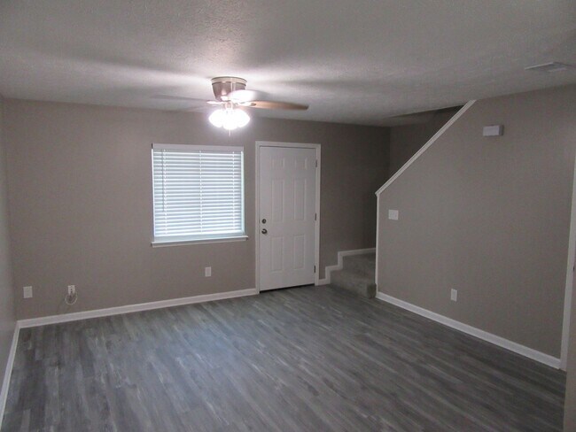 Foto del edificio - 2912 Sequoia Ave