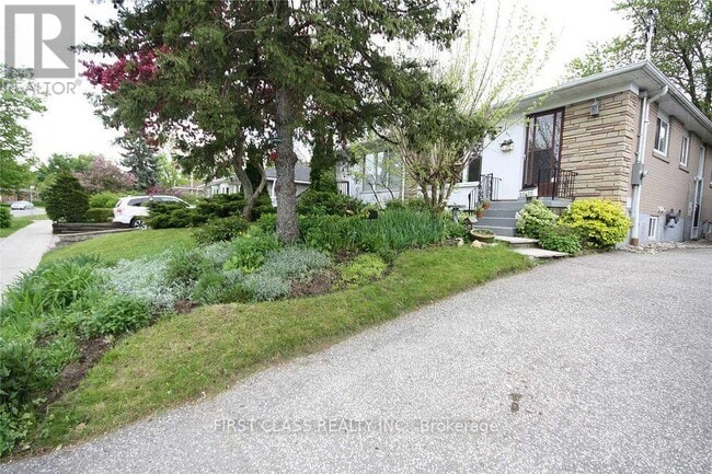 Building Photo - 331 Woodsworth Rd