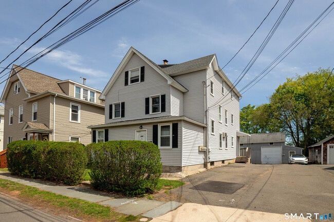 Building Photo - 168 Greenwood St
